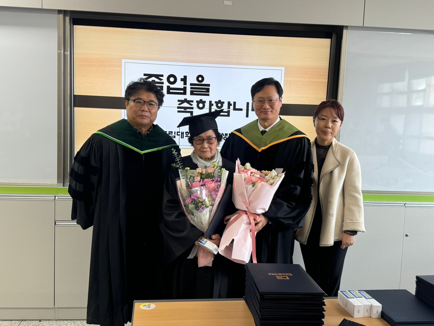 졸업사진 3.jpg