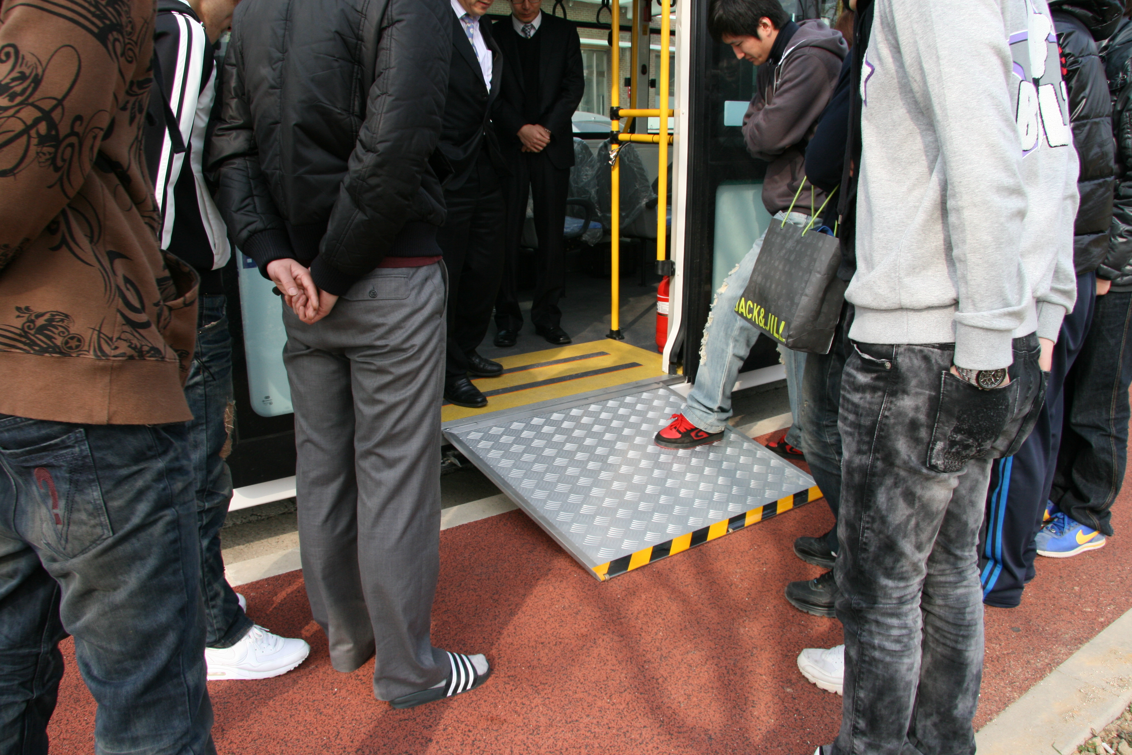 장애우를위한 발판 장치.JPG